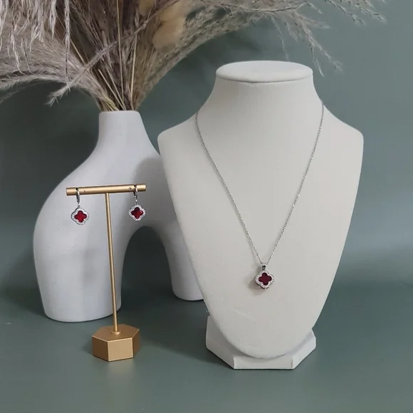 Stainless steel silver tone four leaf clover necklace and earrings set - Picture 1 of 3